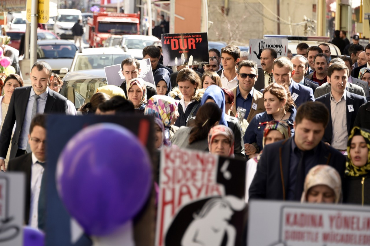 Gümüşhane’de Kadına Şiddete Hayır Yürüyüşü Düzenlendi 20