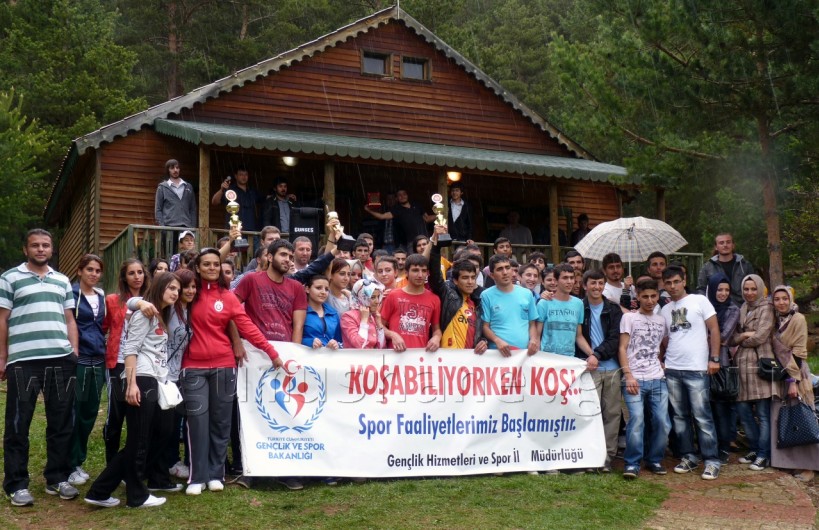 Gümüşhane'de Herkes İçin Spor Yürüyüşü Düzenlendi 5