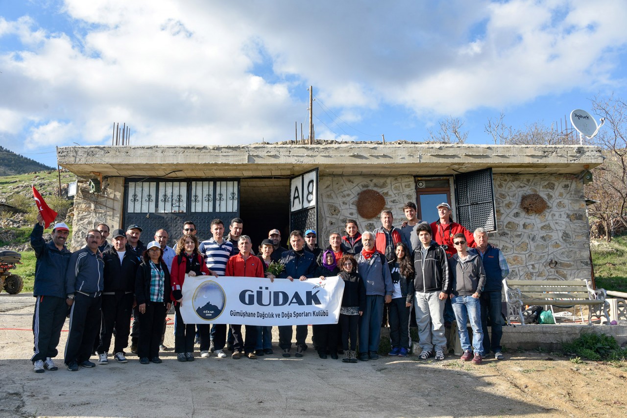 Gümüşhaneli Dağcılar Aynı Günde 5 Ayrı Zirveyi Aştılar 59