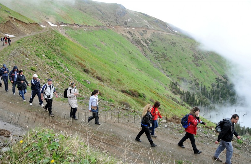 Gümüşhaneli Dağcılar, Bulutların Üzerinde 5