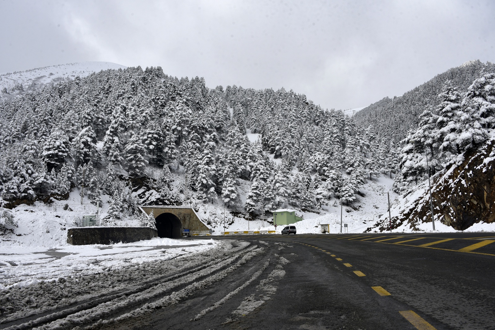 Zigana dağı beyaz gelinliğini giydi 17