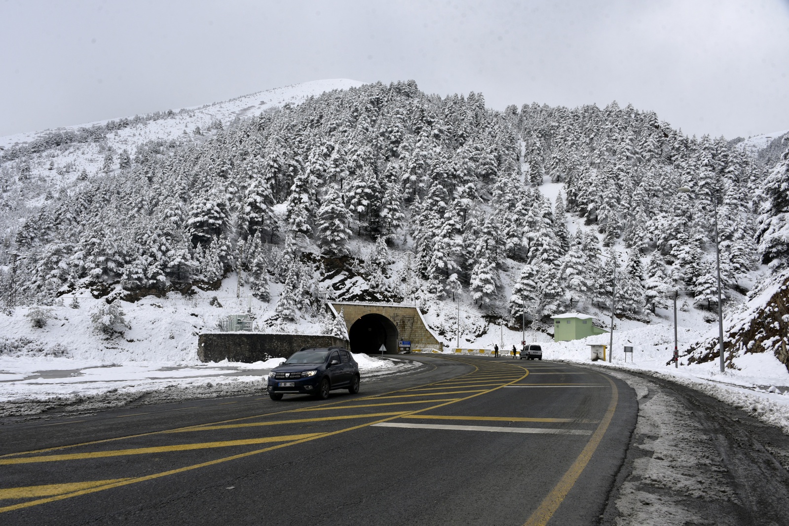 Zigana dağı beyaz gelinliğini giydi 16