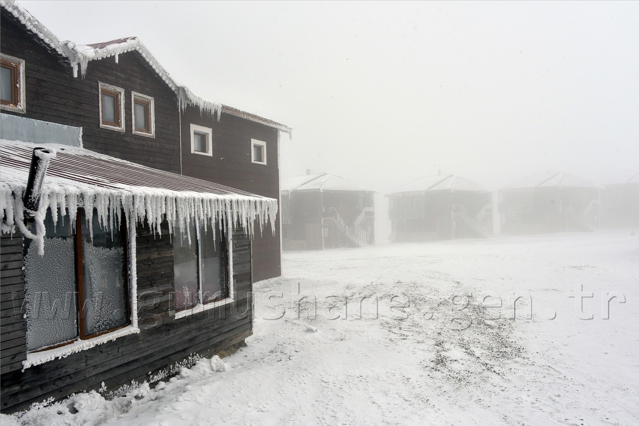 Zigana Nisan Ayında Buz’dan Örtüsünü Giydi 13