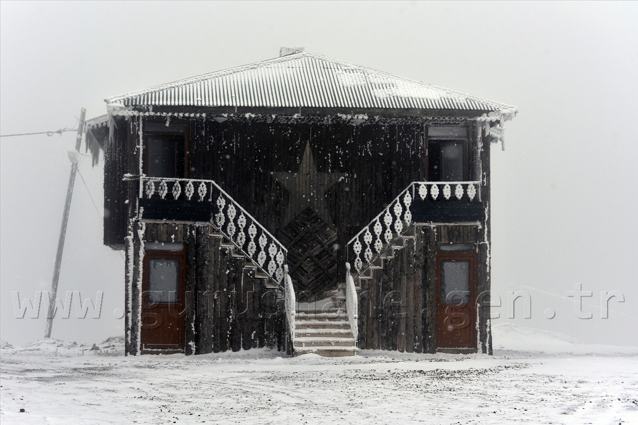 Zigana Nisan Ayında Buz’dan Örtüsünü Giydi 14