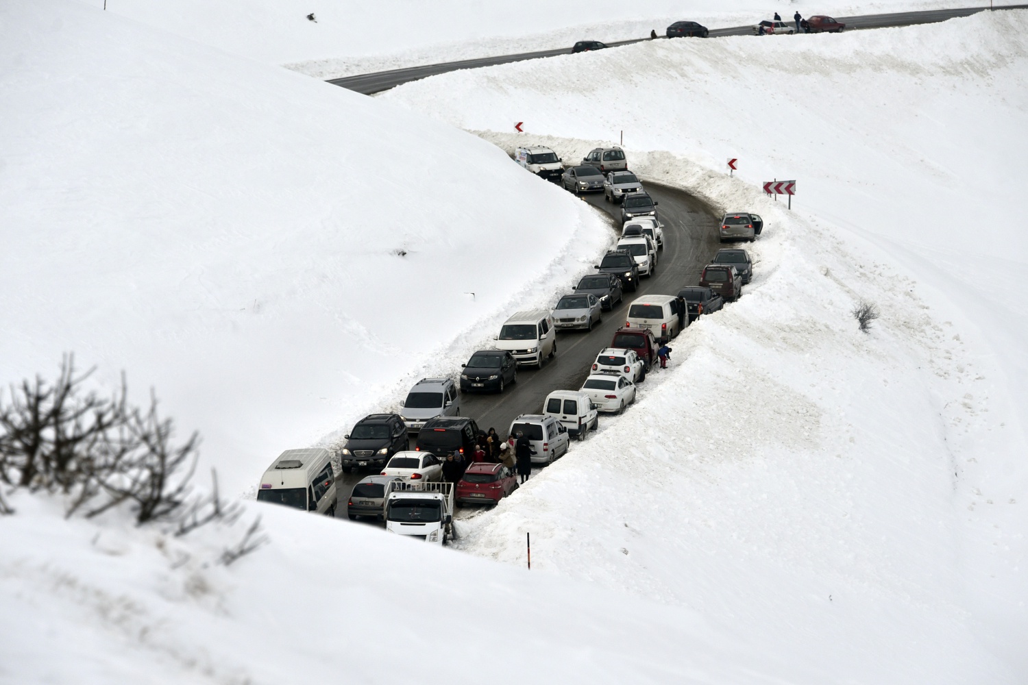 Zigana’da araç park edecek yer kalmadı 77