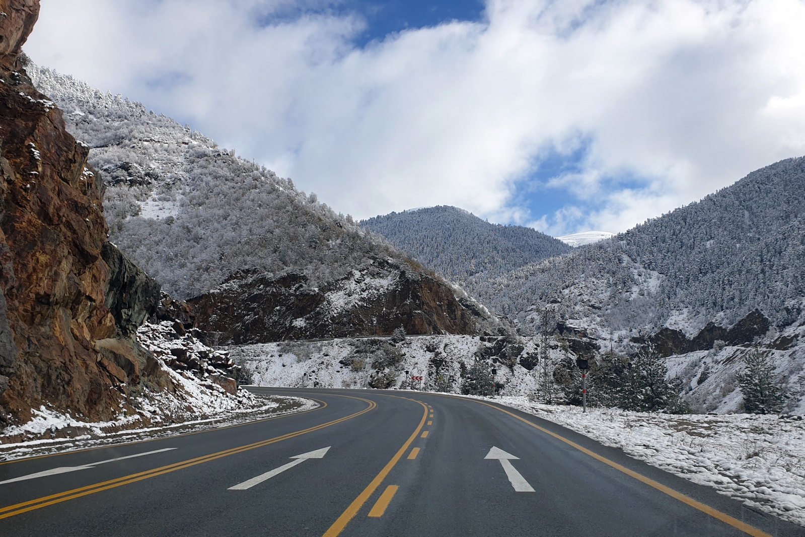 Zigana dağı beyaz gelinliğini giydi 11