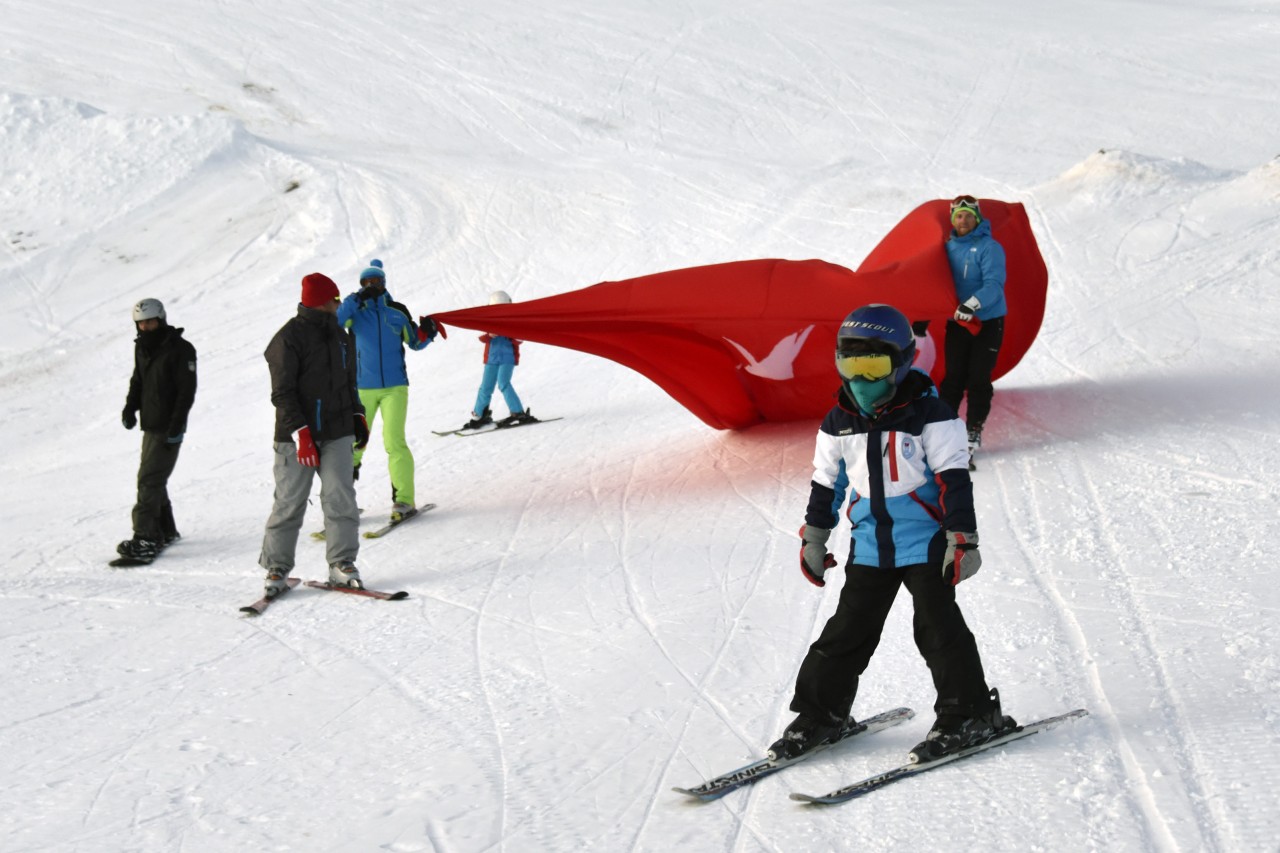 Gümüşhane’de Yarıyıl Tatilinde 120 Çocuk Kayak Öğrendi 31