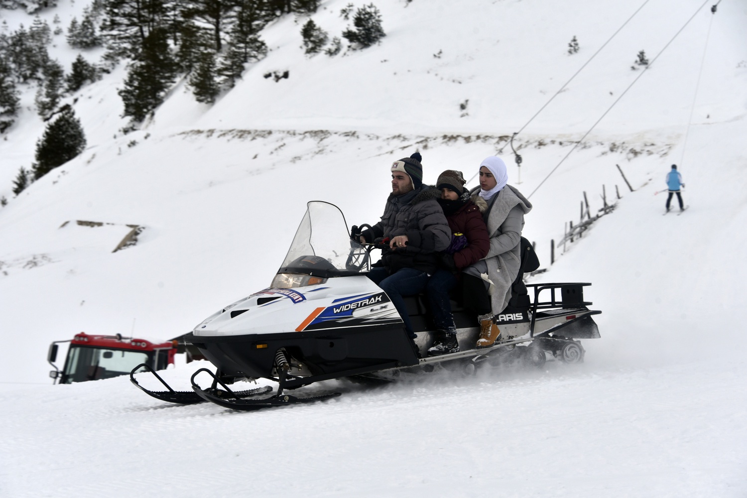 Zigana’da araç park edecek yer kalmadı 82