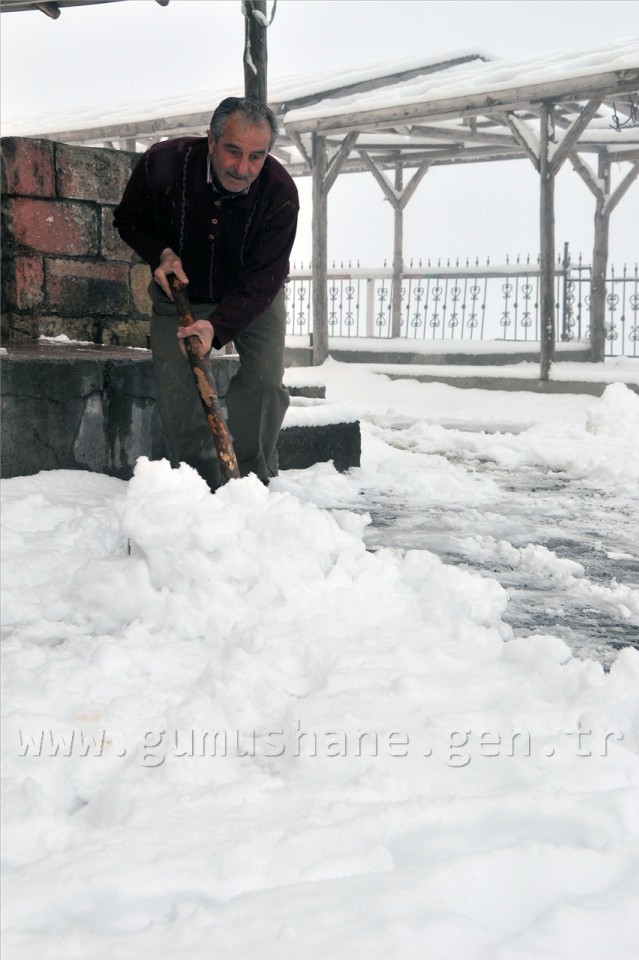Zigana Dağında Kar Sürprizi 10