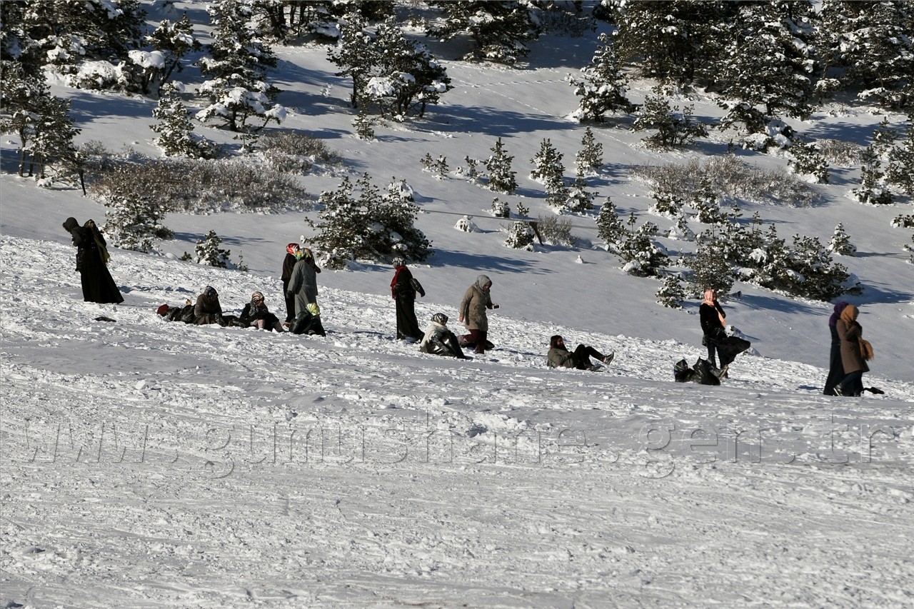 Zigana'da Kayak Keyfi Başladı 3