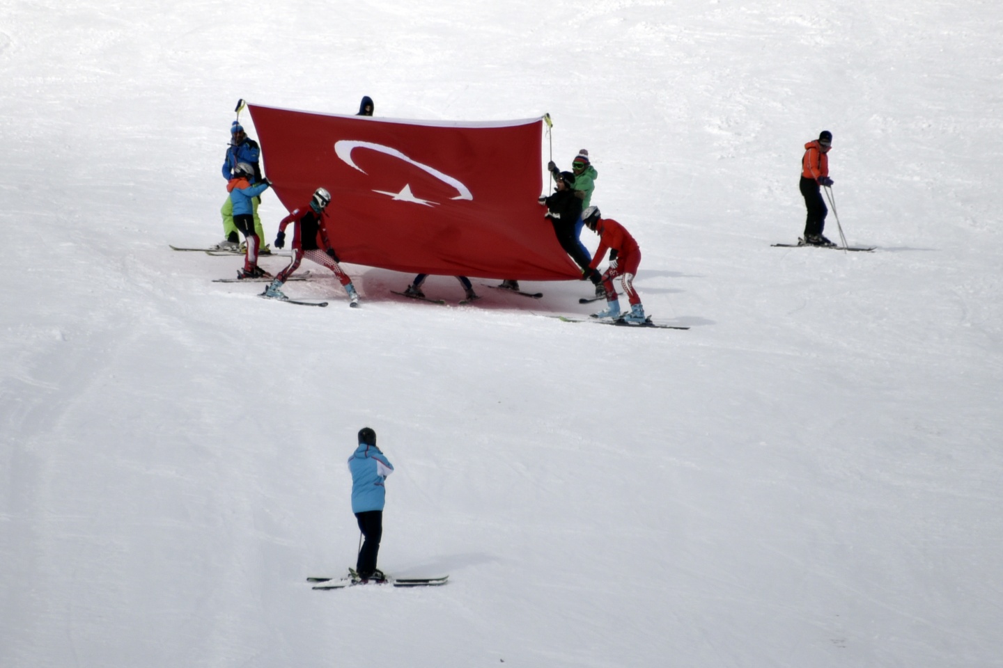 Doğu Karadeniz’in tek kayak merkezi Zigana’da sezon açıldı 7
