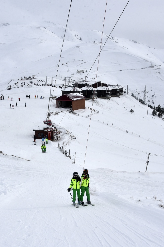 Zigana’da araç park edecek yer kalmadı 74