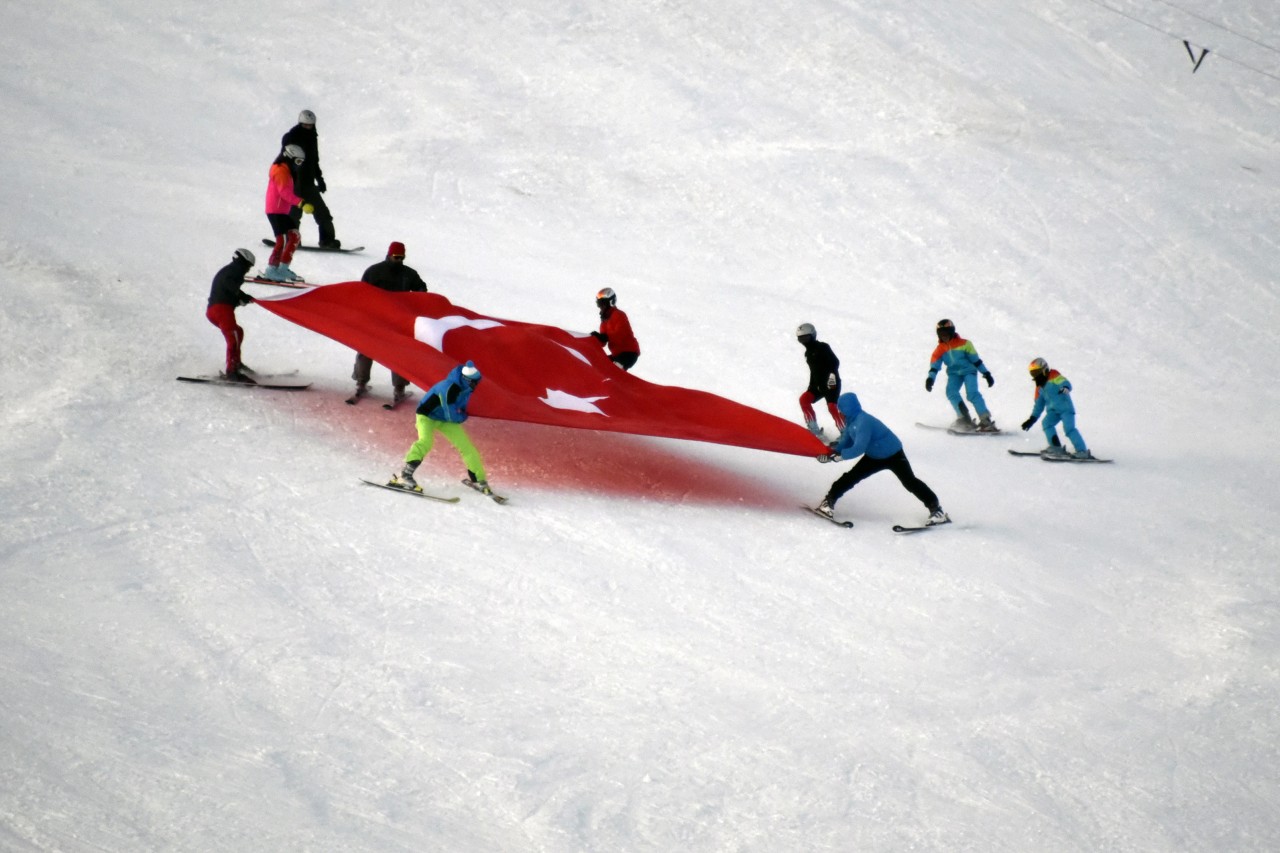 Gümüşhane’de Yarıyıl Tatilinde 120 Çocuk Kayak Öğrendi 24