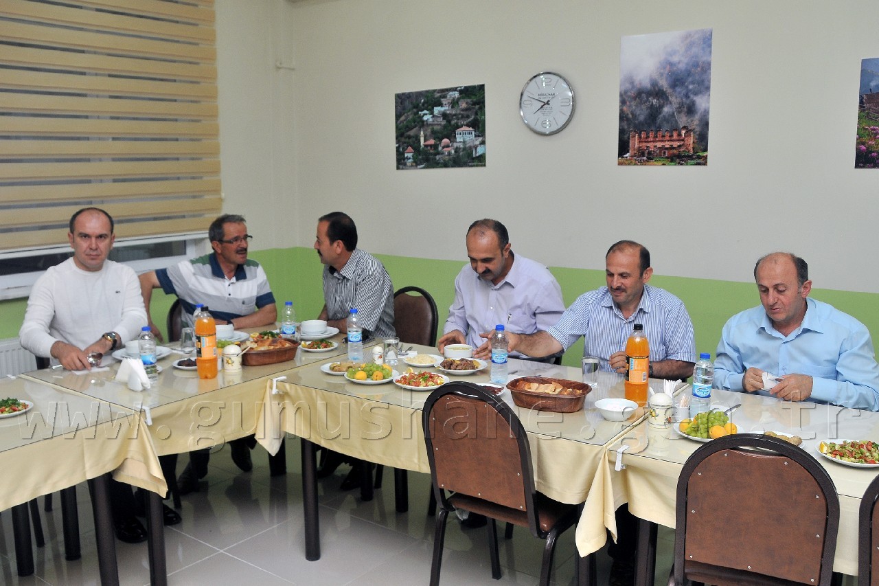 İl Özel İdare Teşkilatı İftar Yemeğinde Bir Araya Geldi 4