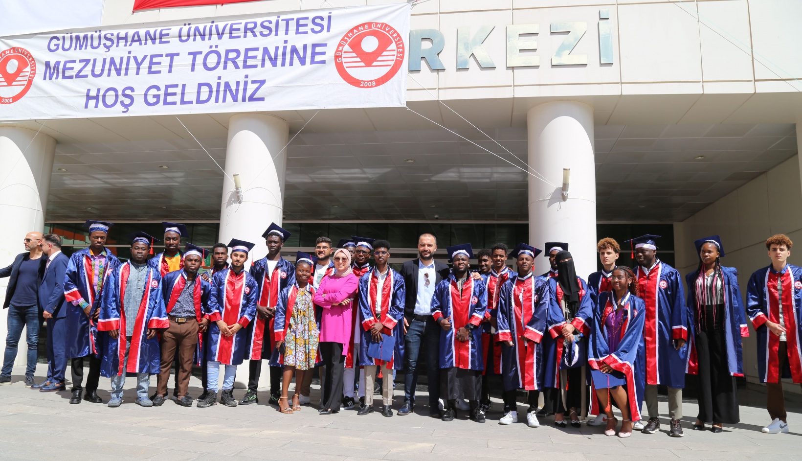 GÜ’de Mezuniyet Töreni Gerçekleştirildi 10