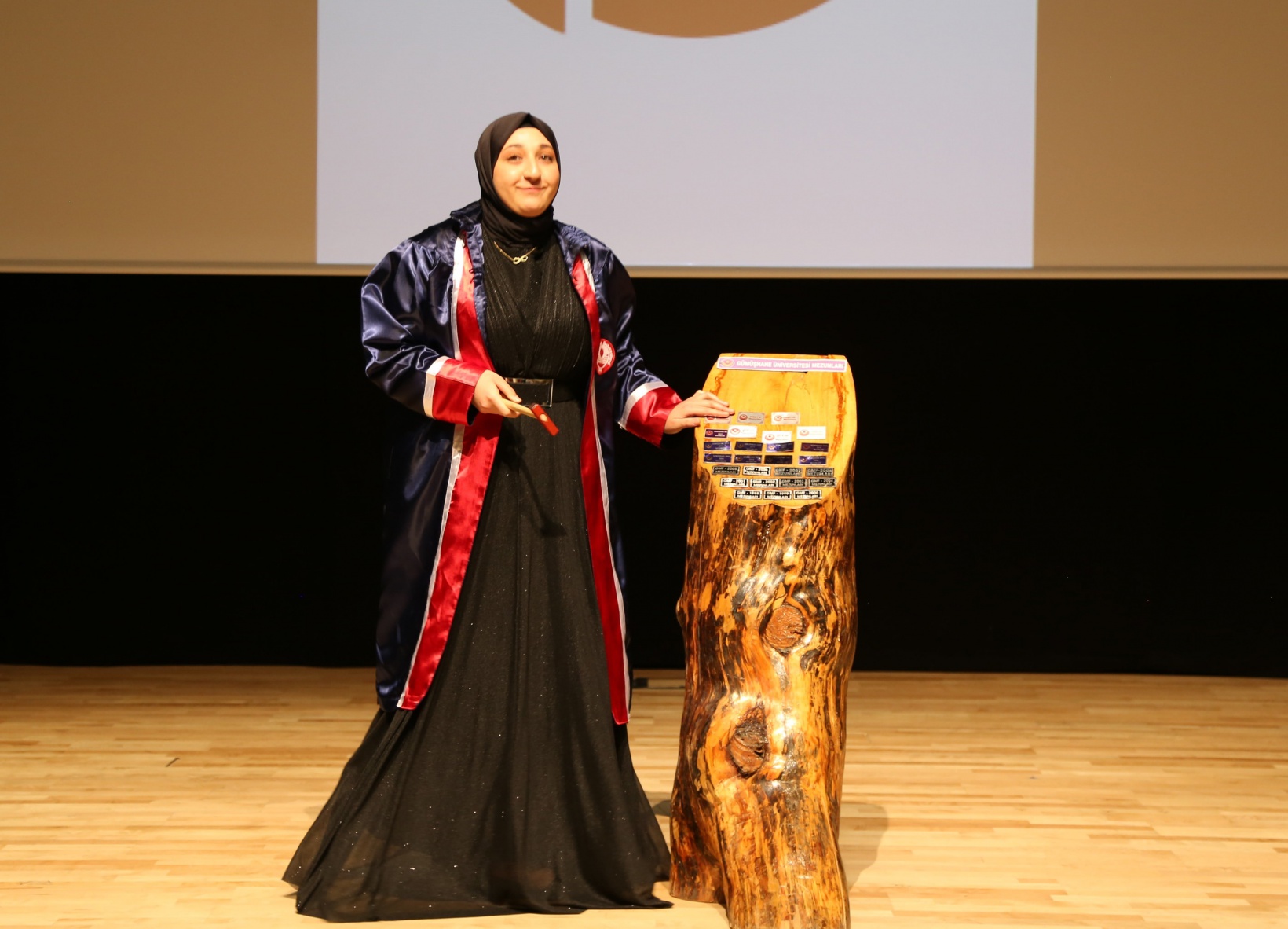 GÜ’de Mezuniyet Töreni Gerçekleştirildi 11