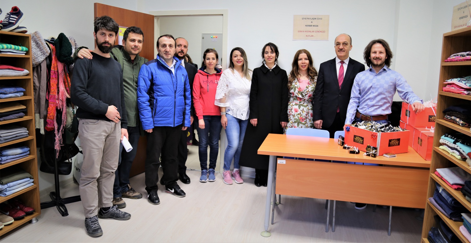 Giysi Paylaşım Odası’ndan 8 Mart’a Özel Kutlama 3