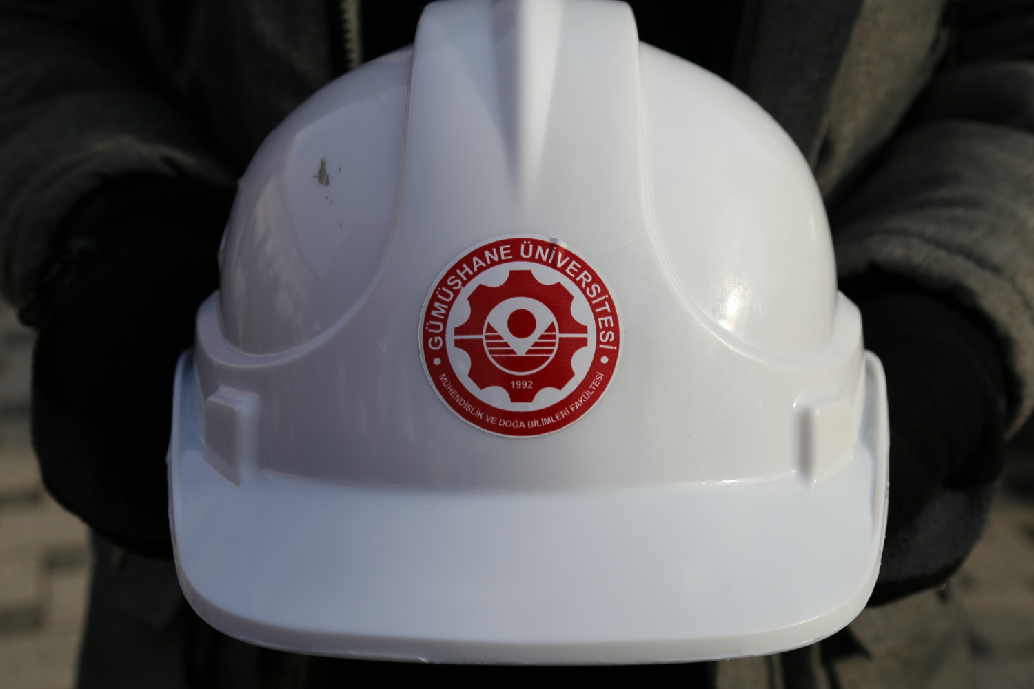 Genç mühendis adayları baret giydi 3