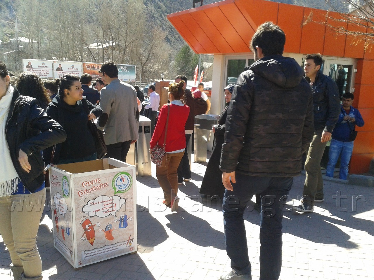 Gençlik Merkezi Üyelerinden İhtiyaç Sahibi Öğrencilere Destek 1