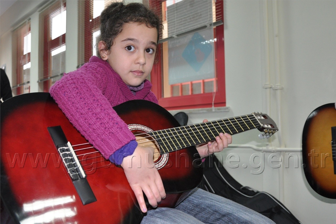 Gençlik Merkezi Dolup Taşıyor 5