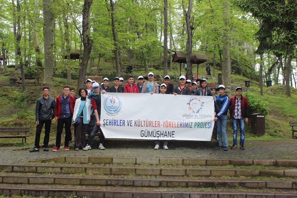 Gümüşhane'de 520 genç çevre illeri gezdi 7