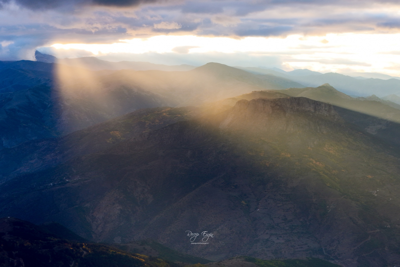 Gümüşhane sonbaharın altın renklerine büründü 4