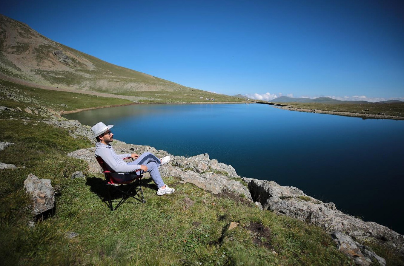 Gümüşhaneli gençler kamp ateşini Çakırgöl’de yaktı 10
