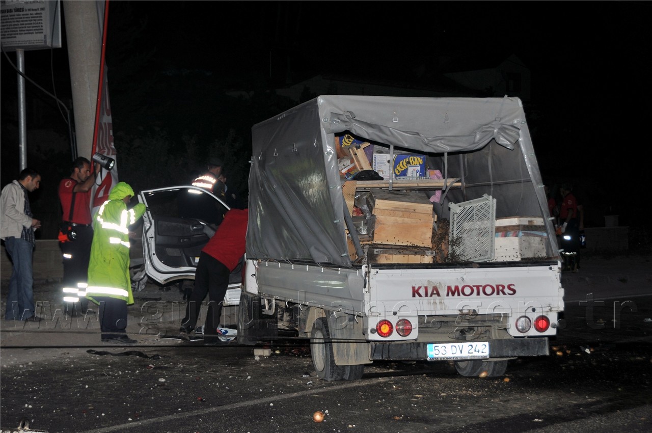 Gümüşhane'de Feci Kaza: 1 Ölü, 3 Yaralı 8