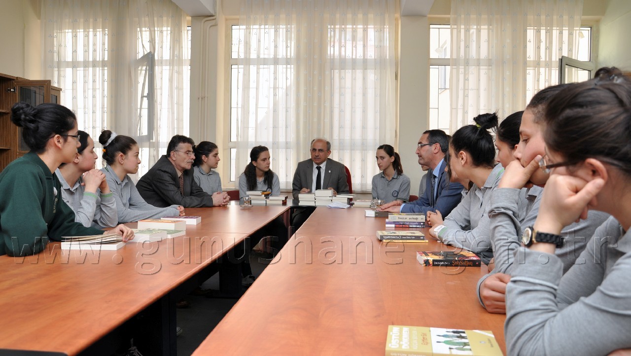 Haydi Kızlar Kitap Okumaya 4