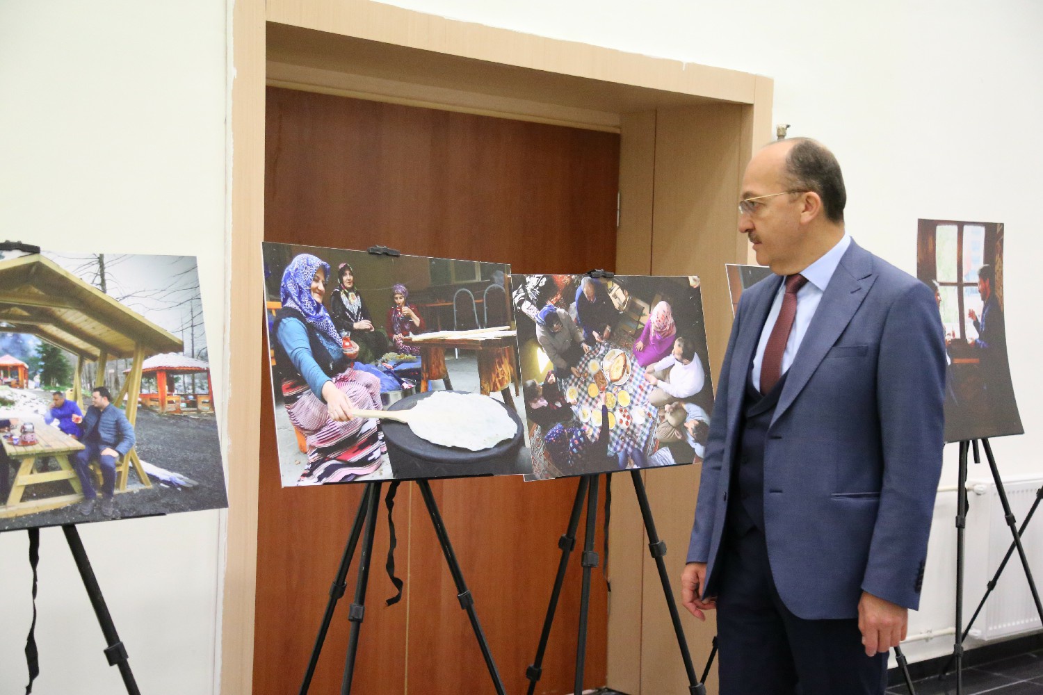 2. Uluslararası Sosyal Bilimler Kongresi sergi ile renklendi 4