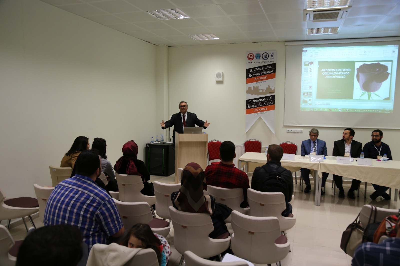 II. Uluslararası Sosyal Bilimler Kongresi Sona Erdi 3