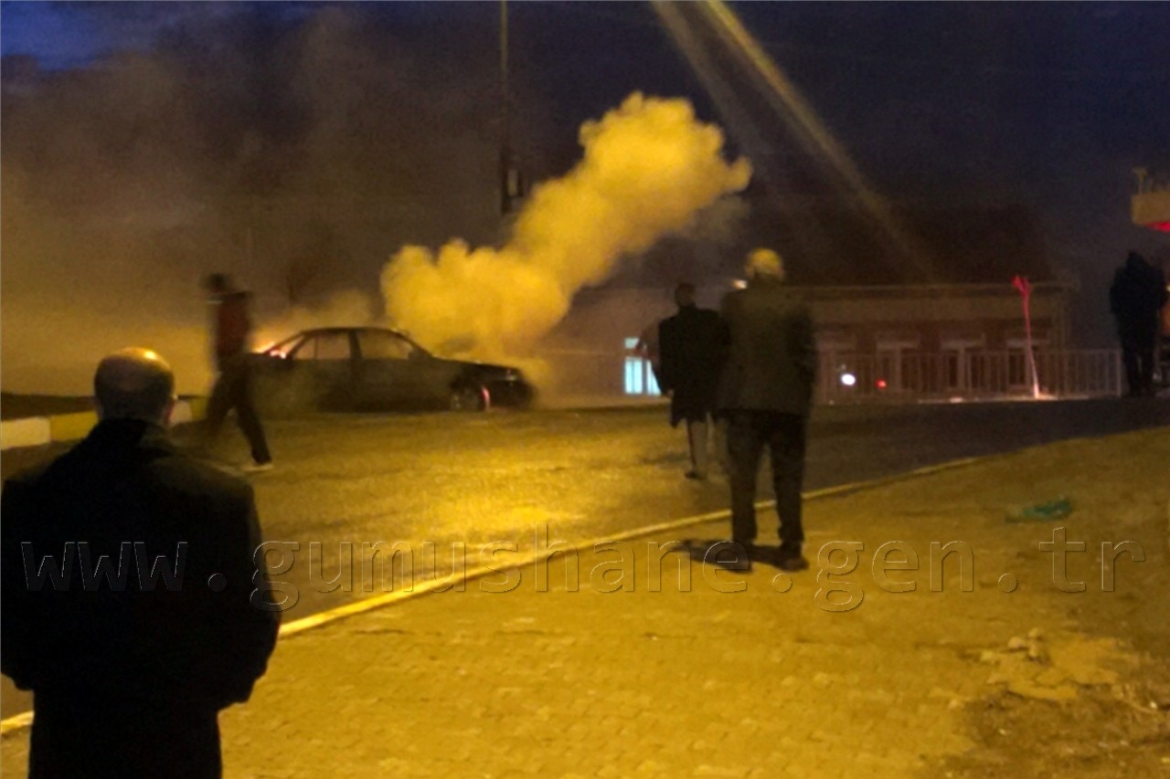 Kelkit'te LPG'li Araç Seyir Halindeyken Alev Aldı 2