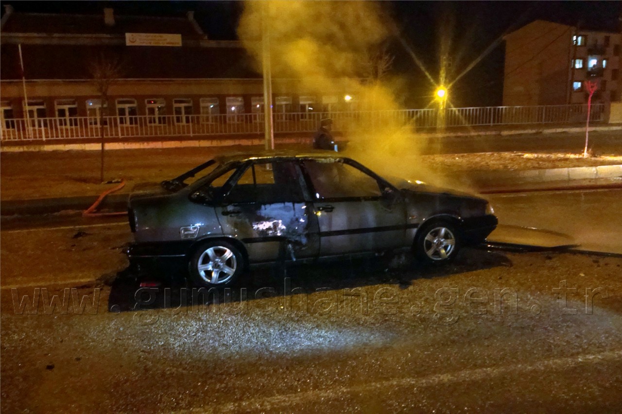 Kelkit'te LPG'li Araç Seyir Halindeyken Alev Aldı 3