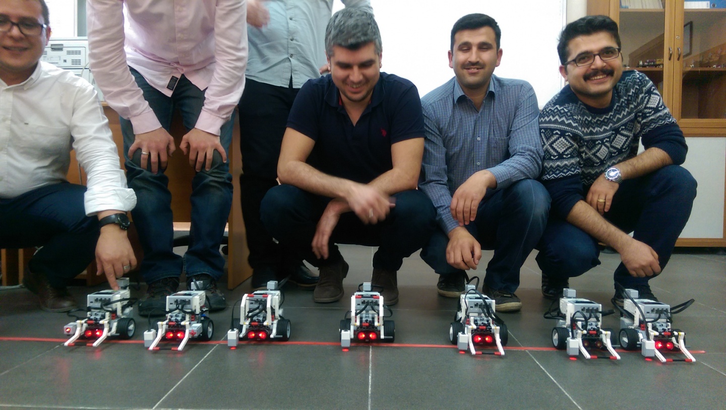 Öğretmenlere LEGO robot eğitimi verildi 3