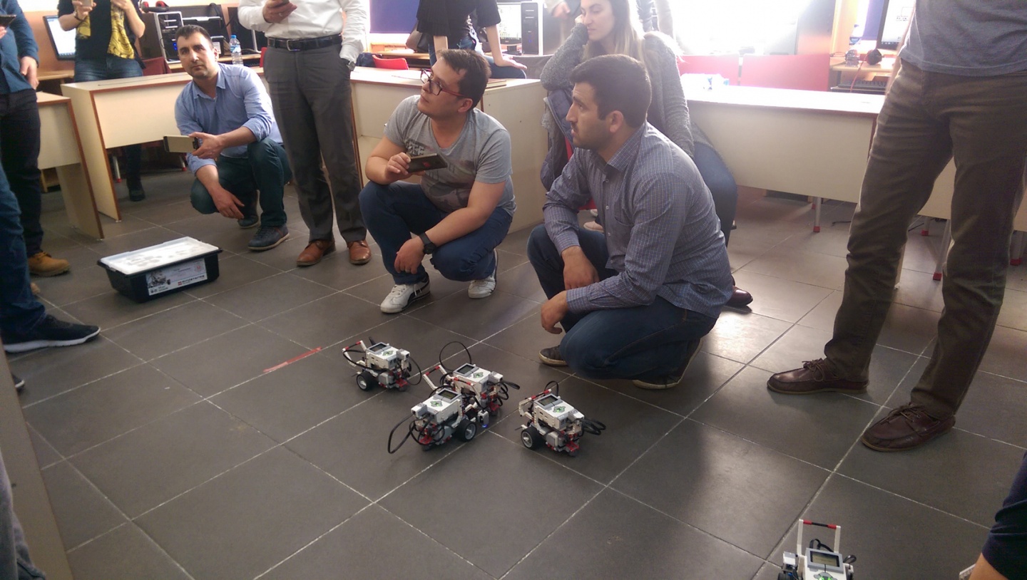 Öğretmenlere LEGO robot eğitimi verildi 6
