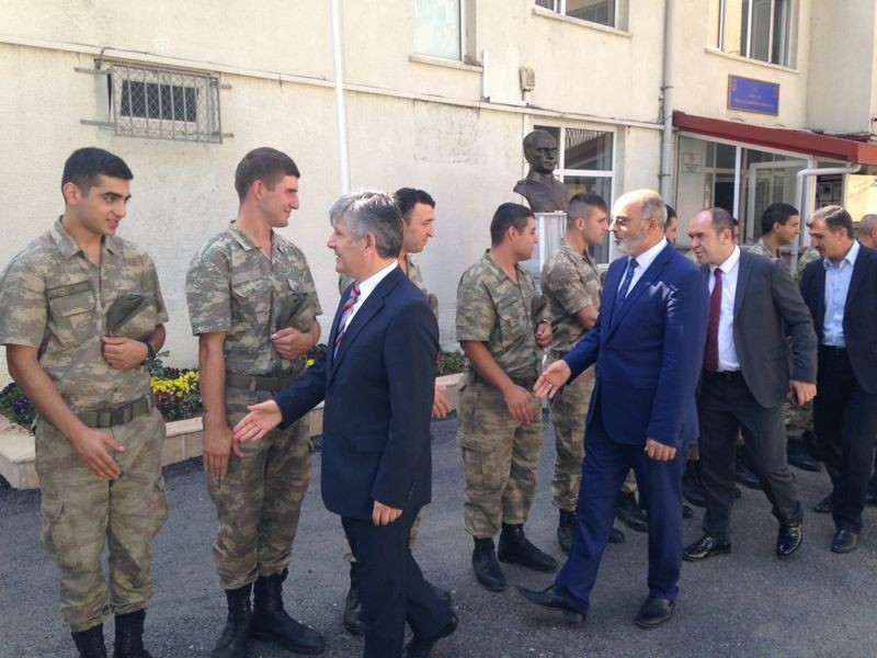 Milletvekili Aydın Gümüşhane’de Hemşehrileriyle Bayramlaştı 4
