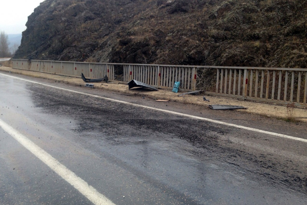 Kelkit yolunda kaza: 2 yaralı 4