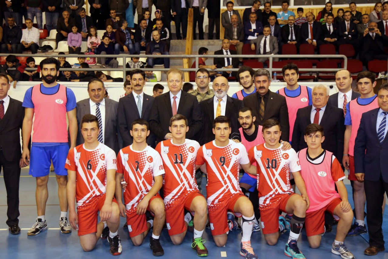 Torul’da Kaymakamlık Kupası Voleybol Turnuvası Başladı 9