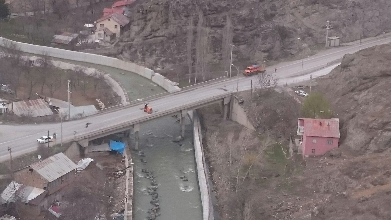 Karayollarında yama çalışmaları başladı 6