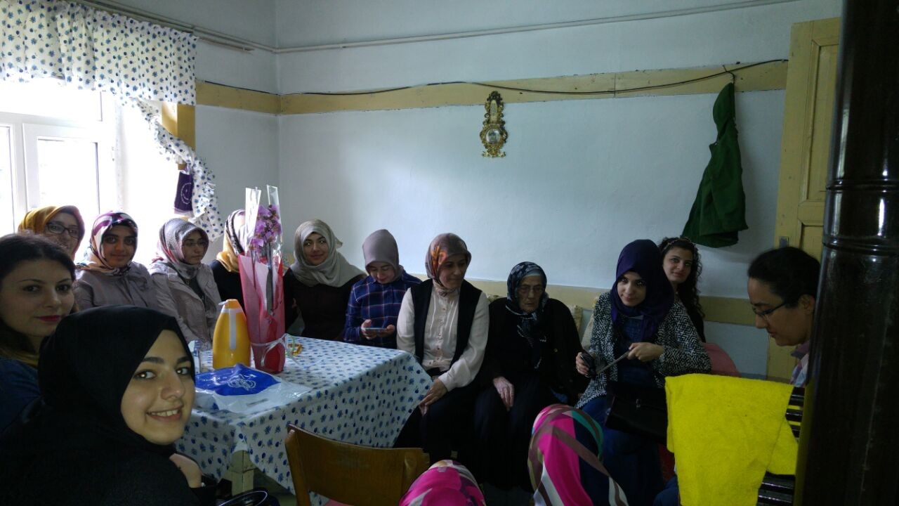 KYK öğrencilerinden kimsesiz yaşlılara ziyaret 4