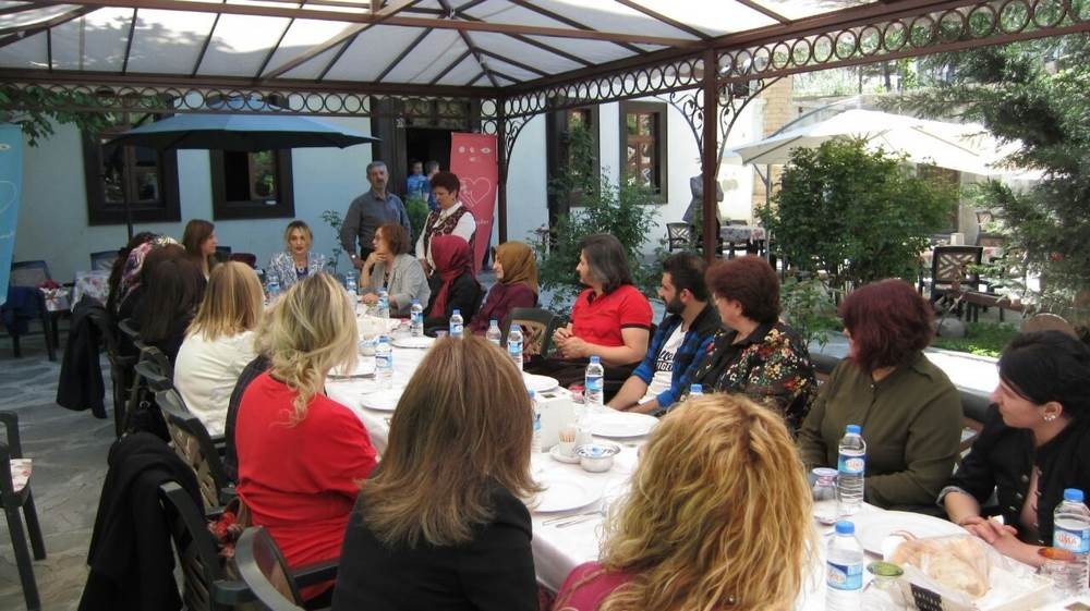 Gümüşhane’nin ilk kadın korosuna teşekkür yemeği 4