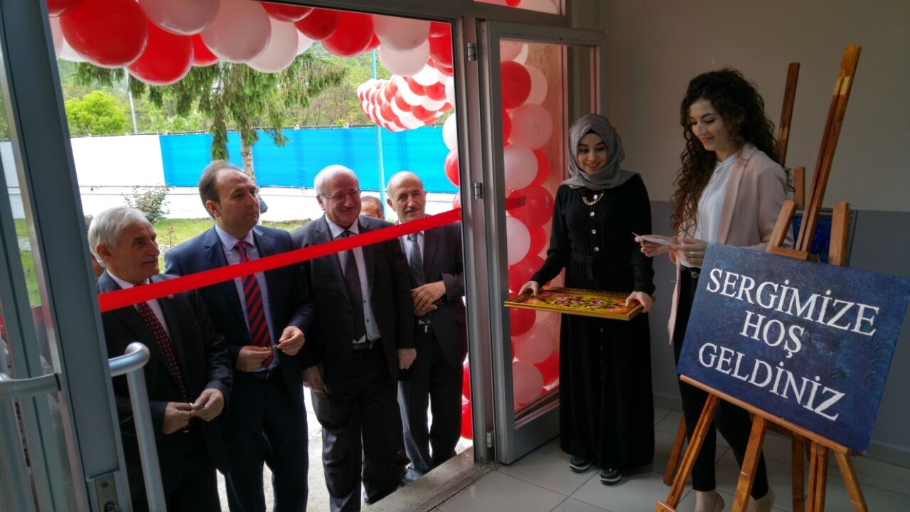 KYK öğrencilerinden yılsonu sergisi 3