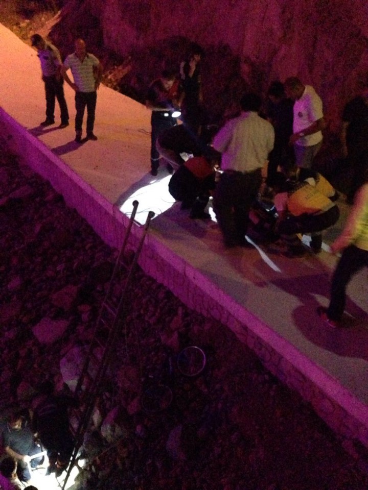 Bisikletiyle Harşit Çayına düştü 9