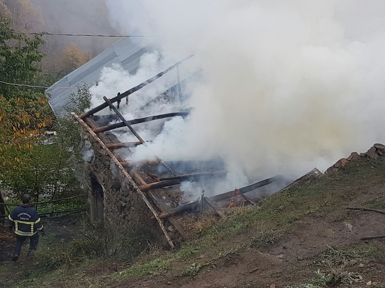 Cebeli köyünde yangın 7