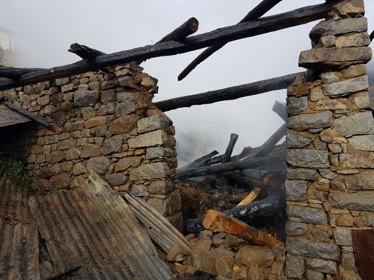 Cebeli köyünde yangın 9