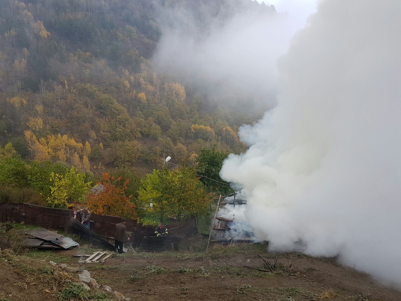 Cebeli köyünde yangın 8