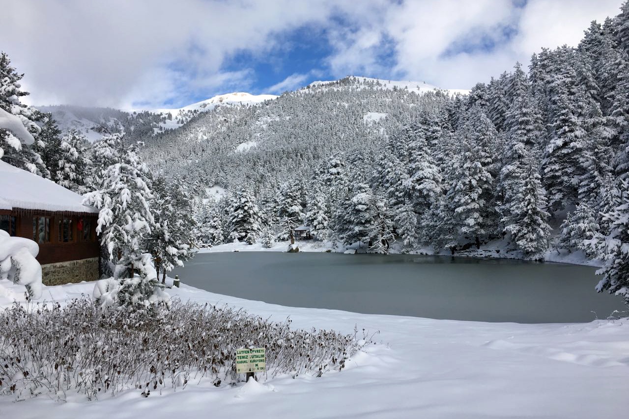 Limni Gölü beyaz cennete döndü 10
