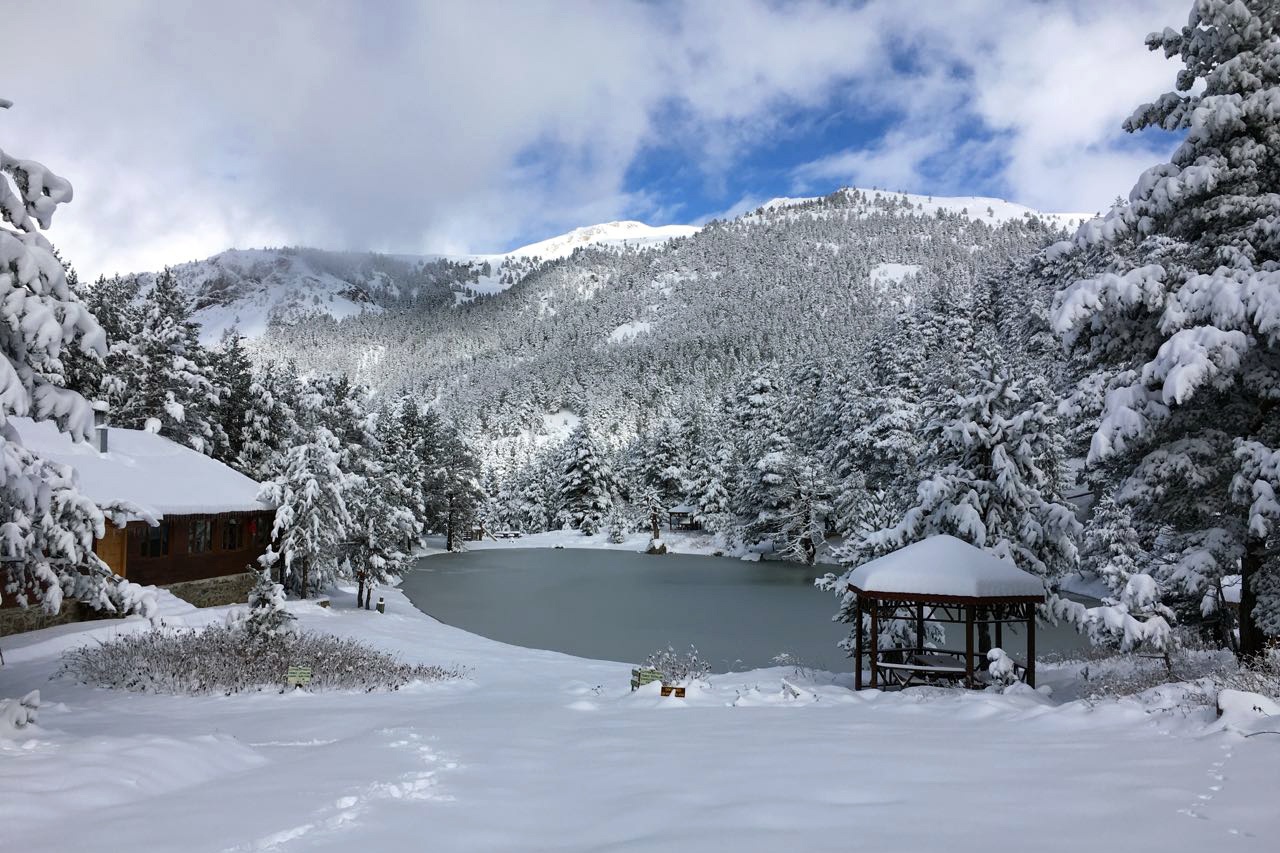 Limni Gölü beyaz cennete döndü 8
