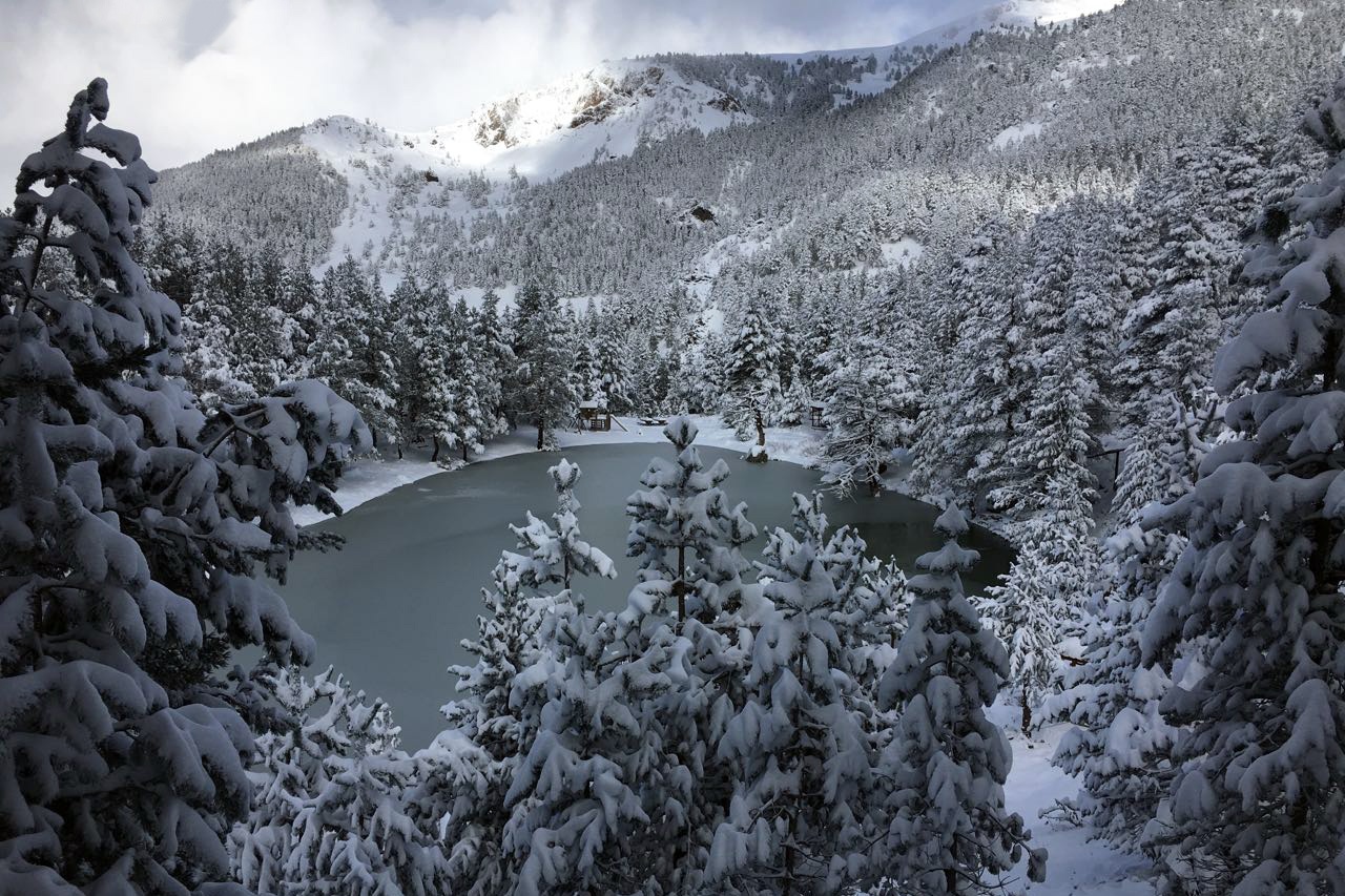 Limni Gölü beyaz cennete döndü 6