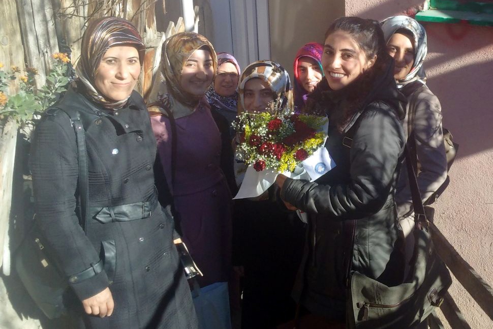 KYK’lı gençler öğretmenler gününü unutmadı 2